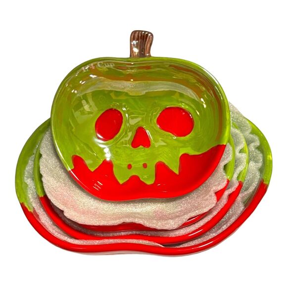 Disney VILLAINS Poison Apple Measuring Cups Set Witchy Decor Goth Hand Painted - Picture 5 of 15